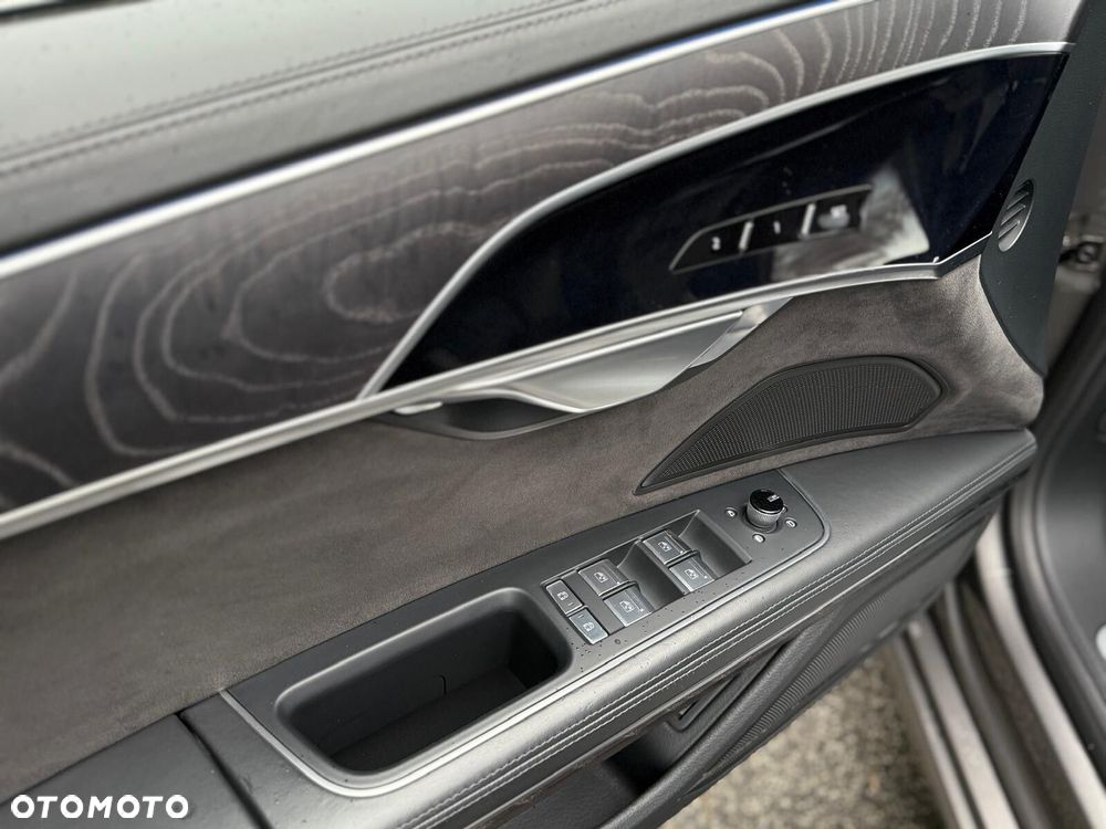 Audi A8 - 14