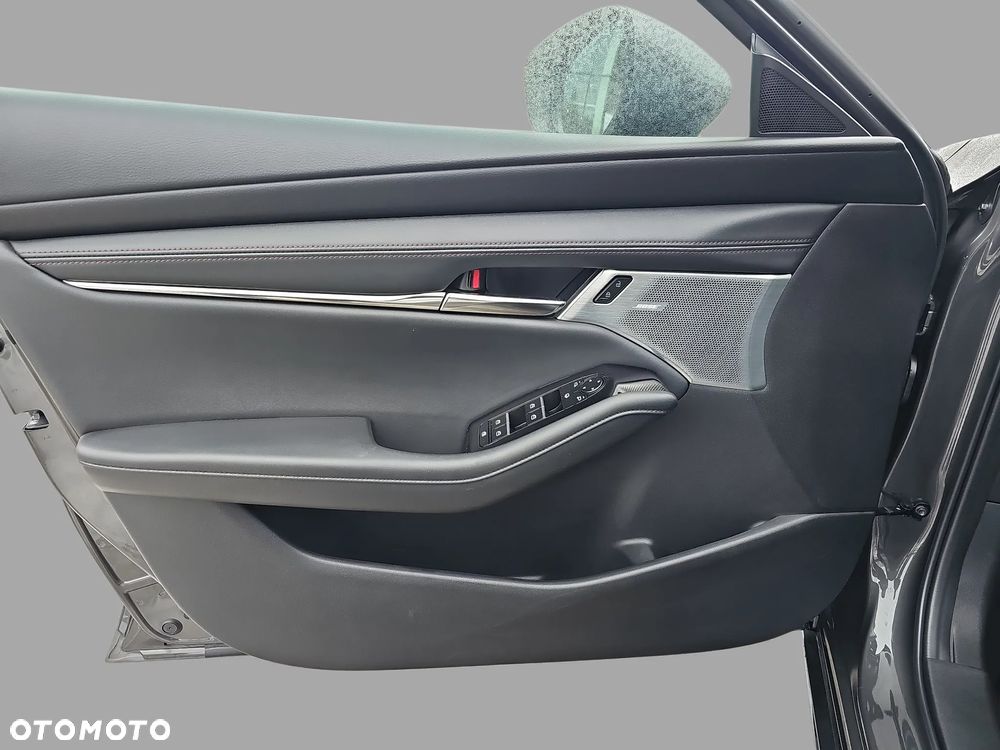 Mazda 3 2.0 mHEV Hikari - 10