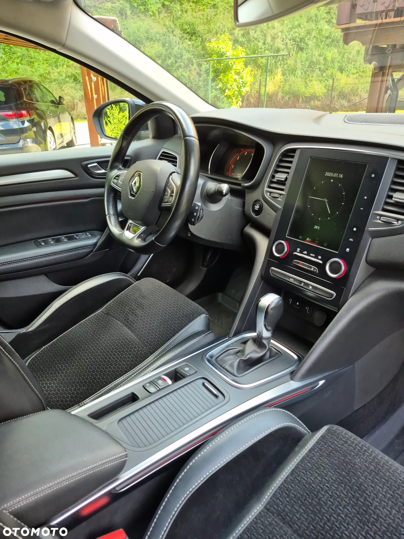 Renault Megane Grandtour ENERGY TCe 130 EDC INTENS - 9