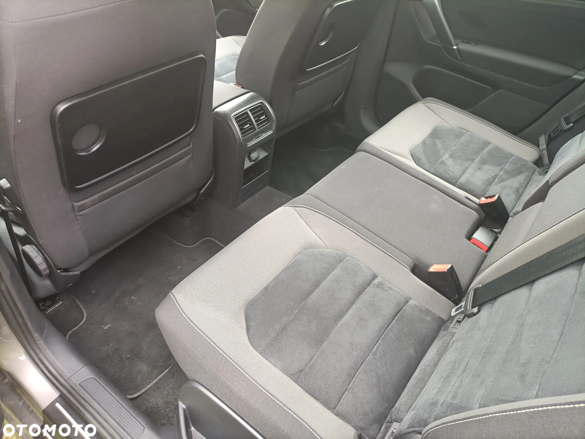 Volkswagen Golf Sportsvan VII SV 2.0 TDI BMT Highline - 9