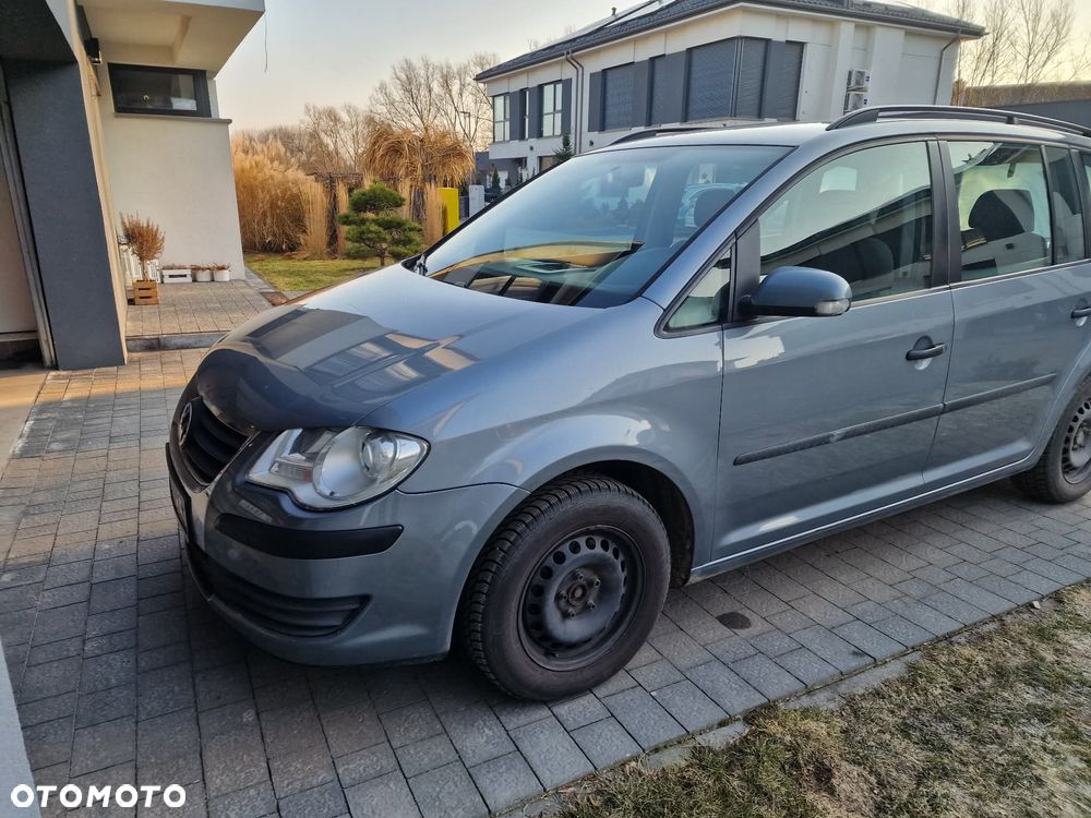 Volkswagen Touran 1.9 TDI DPF Conceptline - 4