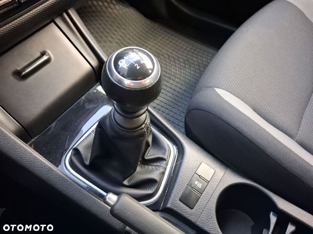 Toyota Auris 1.33 VVT-i Active - 21