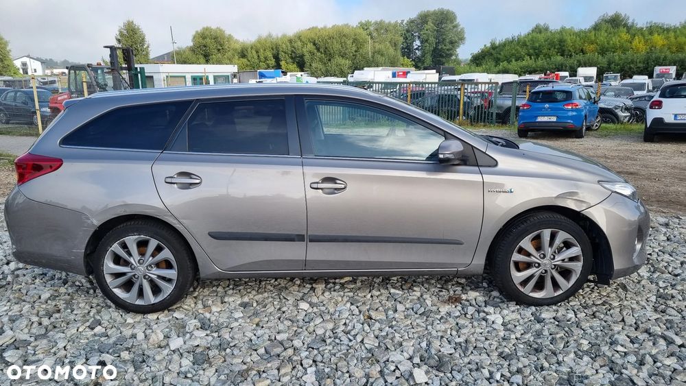Toyota Auris - 4