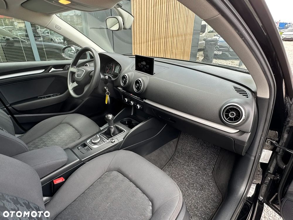 Audi A3 Sportback 1.6 TDI - 32