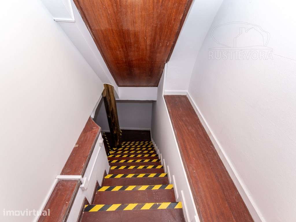 Loja | Espaço Comercial | Rua central do Centro Histórico | Évora - Grande imagem: 5/11