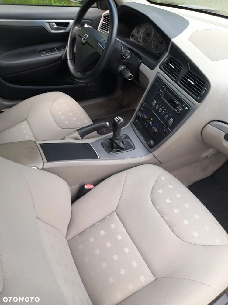 Volvo S60 2.4 Momentum - 3