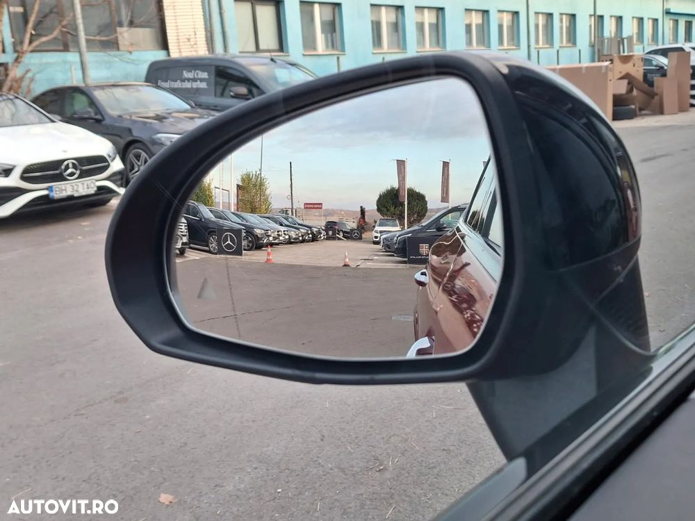 Mercedes-Benz GLC 300 e 4MATIC - 35