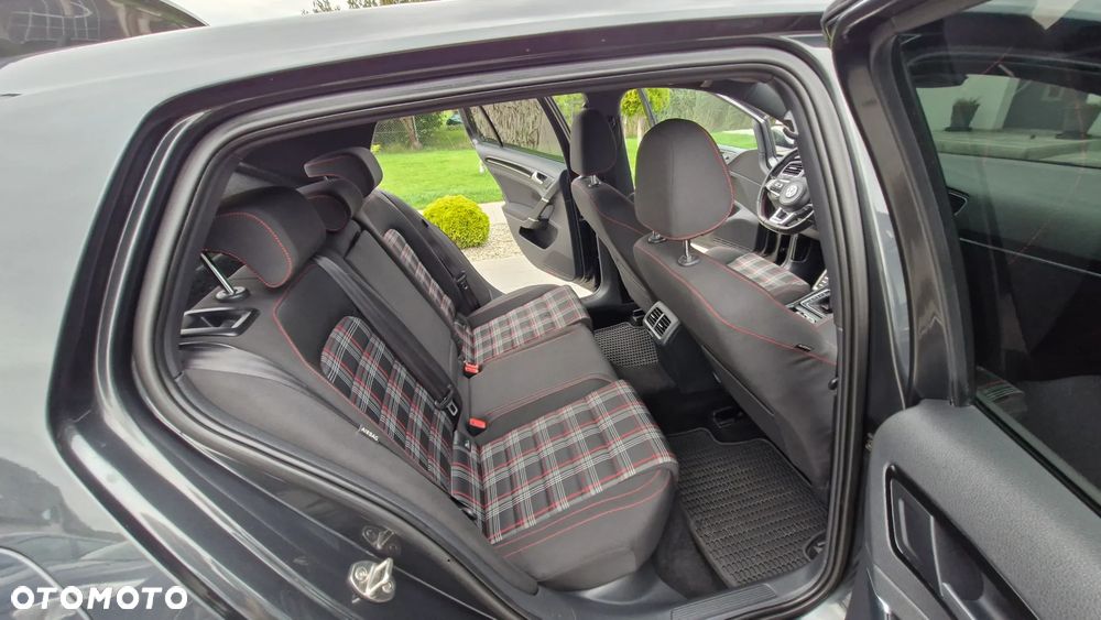Volkswagen Golf GTI Performance BlueMotion Technology - 11