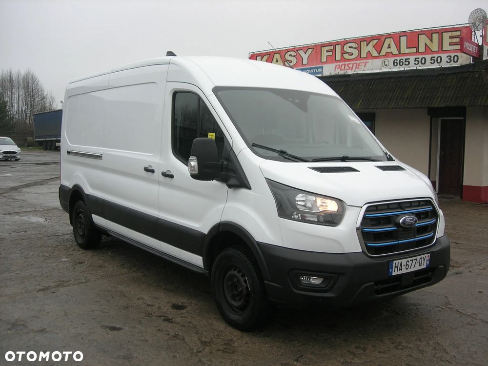 Ford Transit E350 L3H2