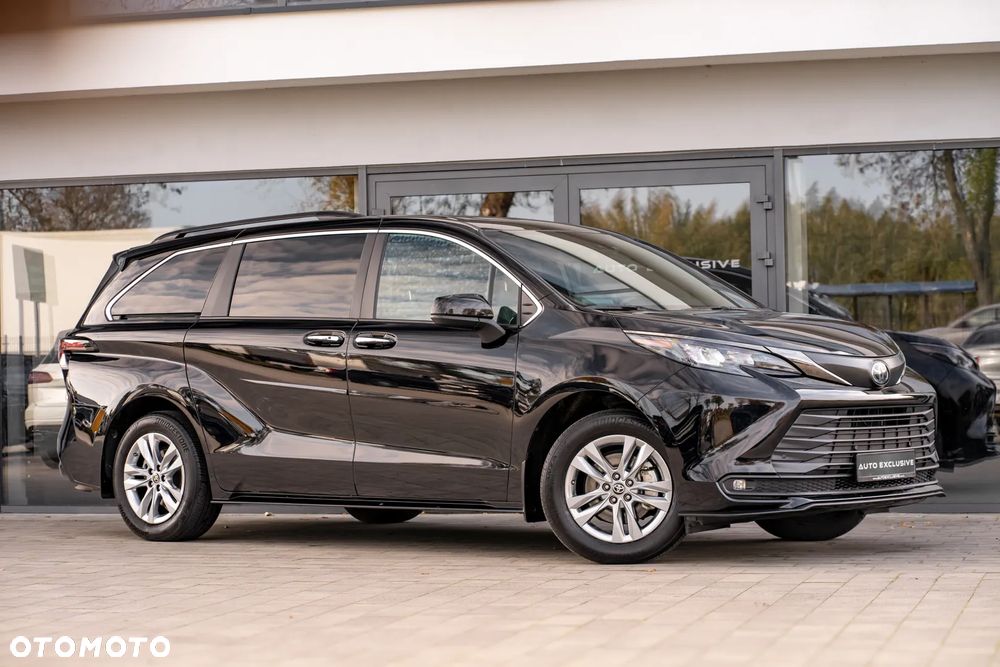 Toyota Sienna - 12
