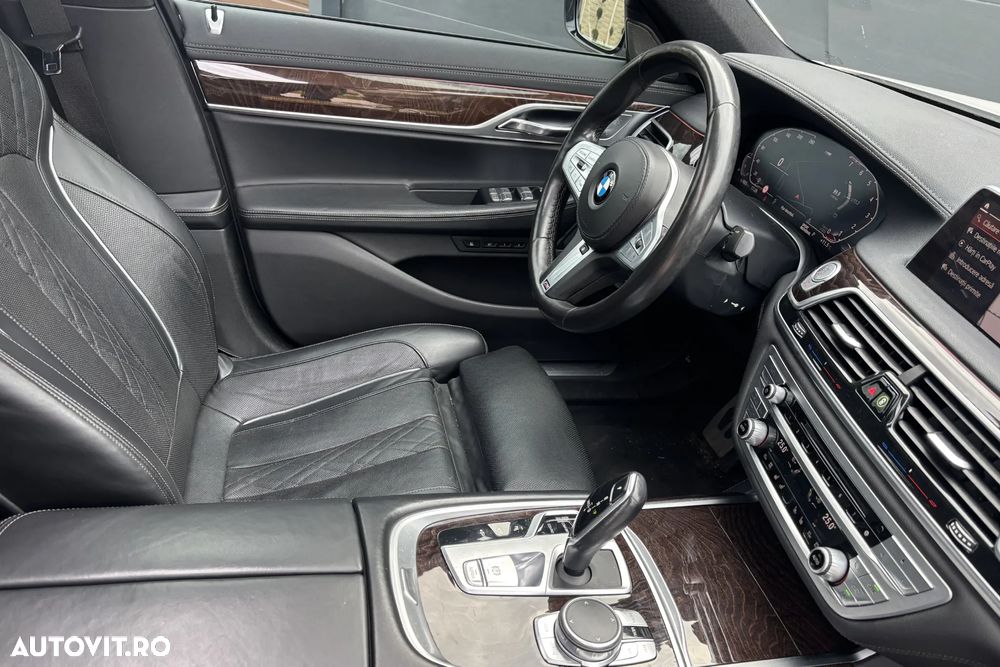 BMW Seria 7 740Li - 11