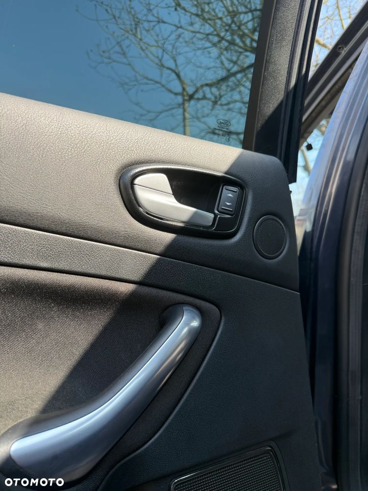 Ford Mondeo 1.8 TDCi Ghia X - 24