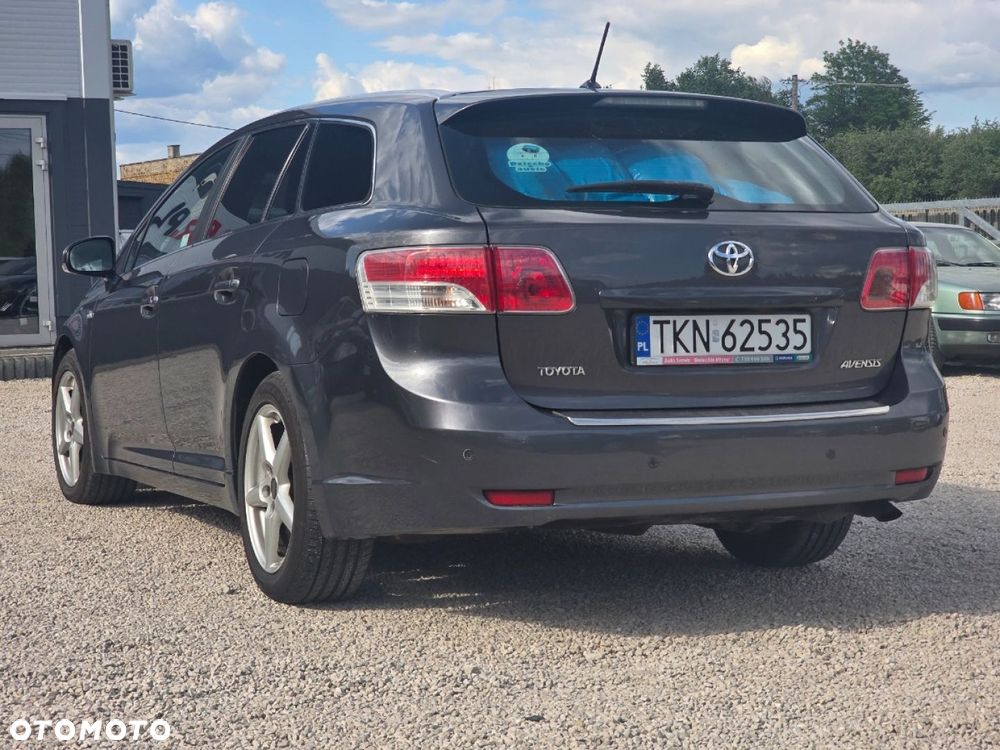 Toyota Avensis 2.2 D-4D Platinium - 4