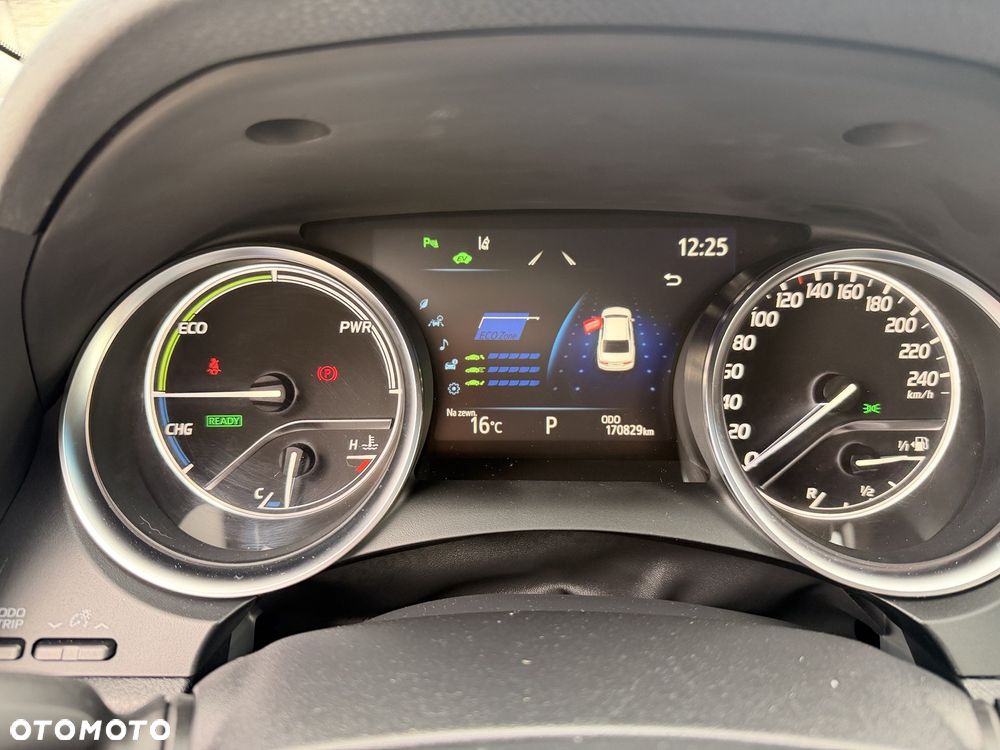 Toyota Camry 2.5 Hybrid Executive CVT - 11