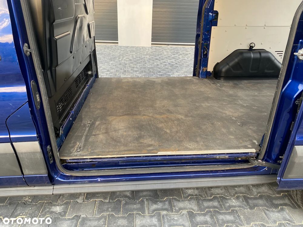 Ford Transit - 28