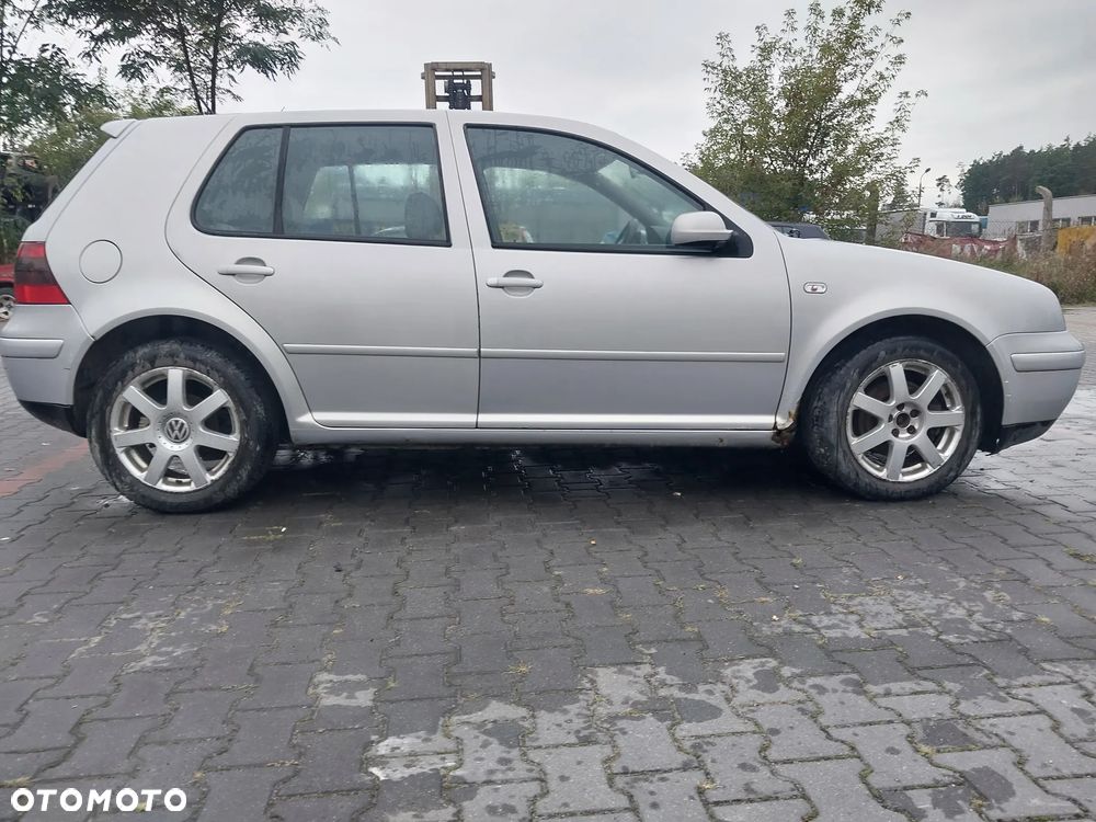 Volkswagen Golf 4 IV GENERATION silnik kompletny 1.9 TDI 90 KM ALH skrzynia biegów sprzęgło pompa wtryskowa paliwa drzwi lewe prawe zderzak maska błotnik klapa lusterko LB7Z turbina maglownica mcperson sanki belka osłona zbiorniczek zamek alufelgi r16 zwrotnica zacisk hamulcowy amortyzator mechanizm szyby serwo pompa pompka panel podszybie lampa tłumik wydech szyba sonda fotel pompka głowica NA CZĘŚCI WSZYSTKIE CZĘŚCI - 17