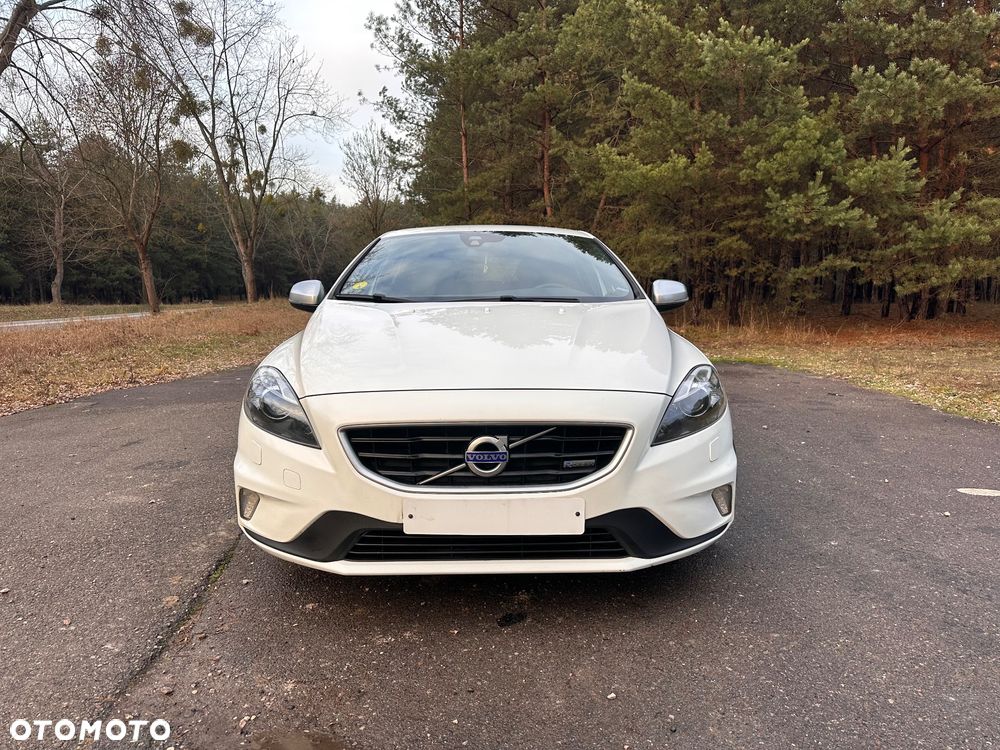 Volvo V40 D2 R Design - 13