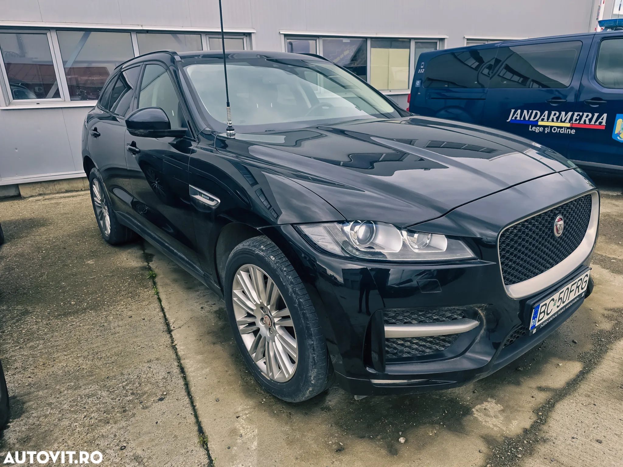 Jaguar F-Pace 25d AWD R-Sport - 1