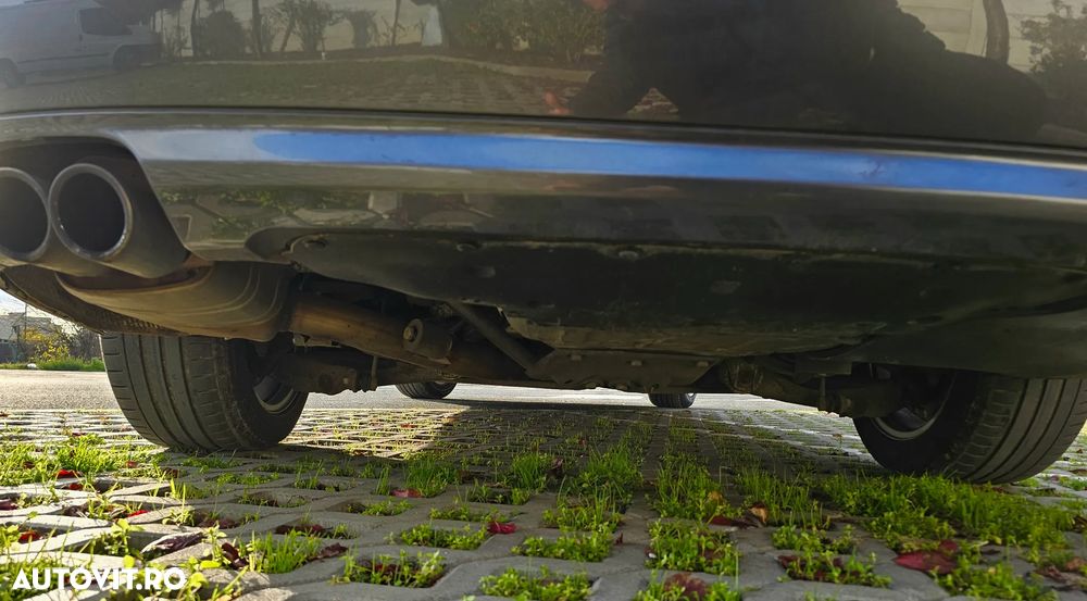 BMW Seria 5 520d Touring Aut. - 38