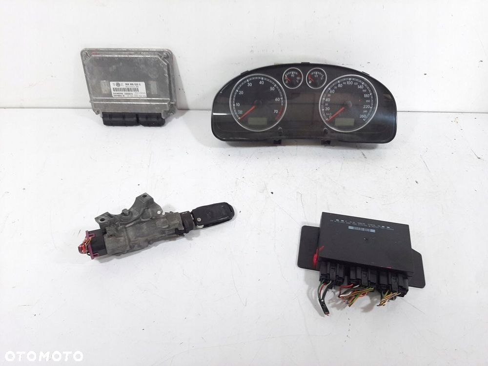 VW PASSAT B5 LIFT 2.0 8V 01R STEROWNIK SILNIKA ZESTAW 06B906033G KLUCZ IMMO - 1