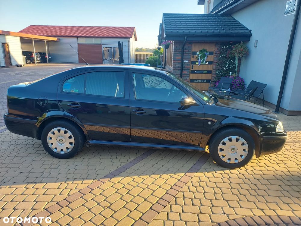 Skoda Octavia 1.6 Tour - 30