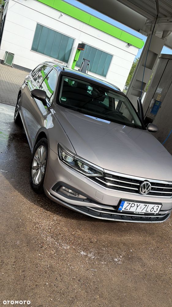 Volkswagen Passat 2.0 TDI SCR DSG 4Motion Business - 25