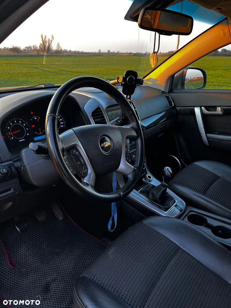 Chevrolet Captiva - 13