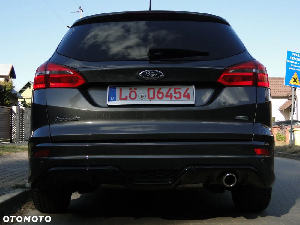 Ford Focus SW 1.5 EcoBoost S&S ST-LINE X - 6