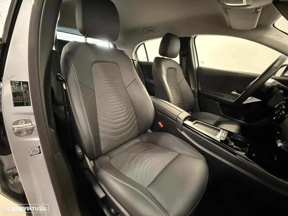 Mercedes-Benz A 200 Standard - 12