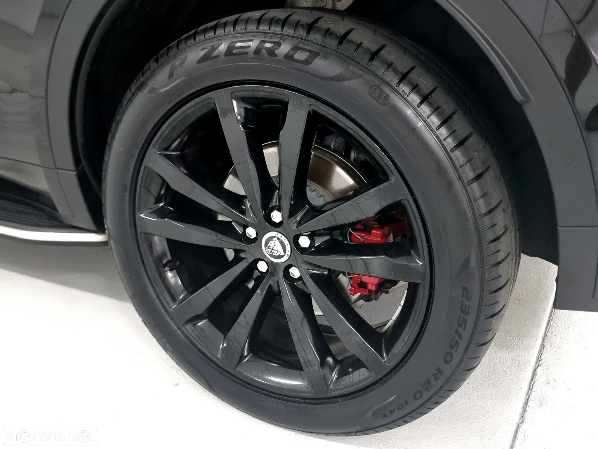 Jaguar E-Pace 1.5 P300e R-Dynamic SE AWD Aut. - 37