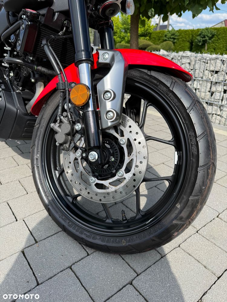 Yamaha XSR - 13