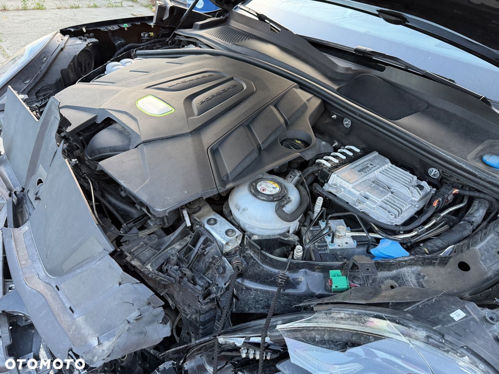 Porsche Cayenne E-Hybrid Tiptronic S Platinum Edition - 39