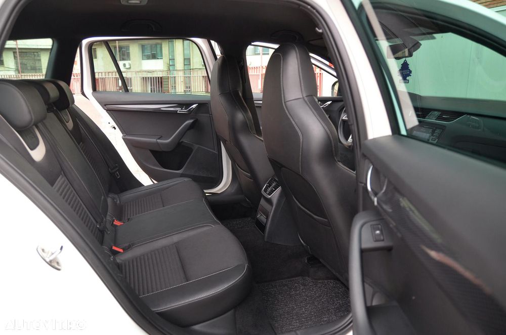 Skoda Octavia 2.0 TDI (Green tec) DSG RS - 16