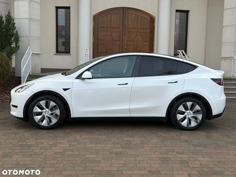 Tesla Y Standard - 9