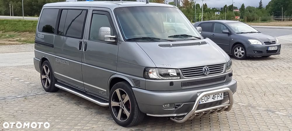 Volkswagen Caravelle - 3