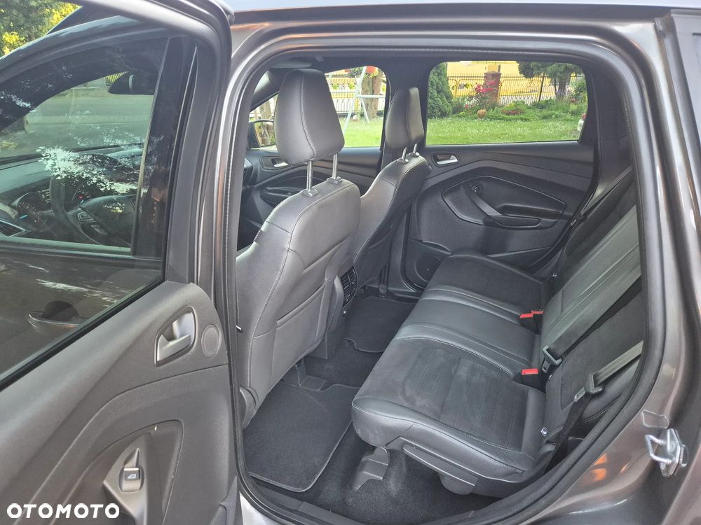 Ford Kuga 2.0 TDCi 4x4 ST-Line - 28