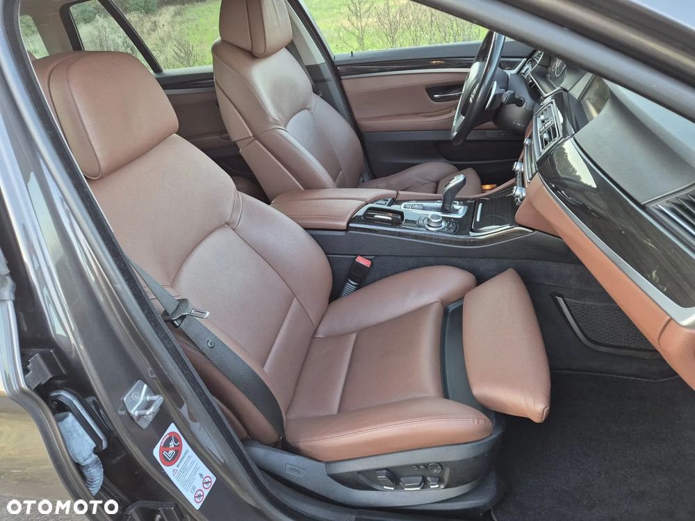 BMW Seria 5 520d Luxury Line - 17