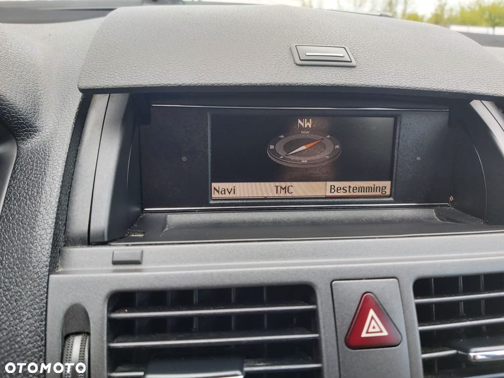 Mercedes-Benz Klasa C 200 CDI BlueEff Avantgarde - 22