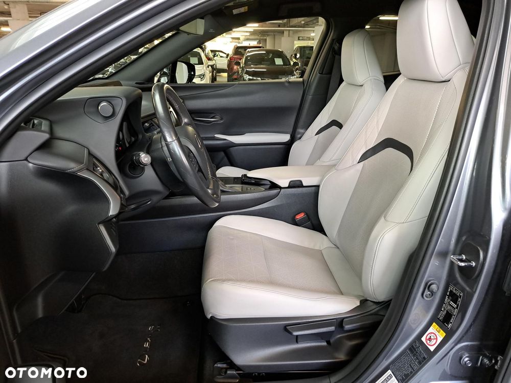 Lexus UX 200 Prestige 2WD - 27