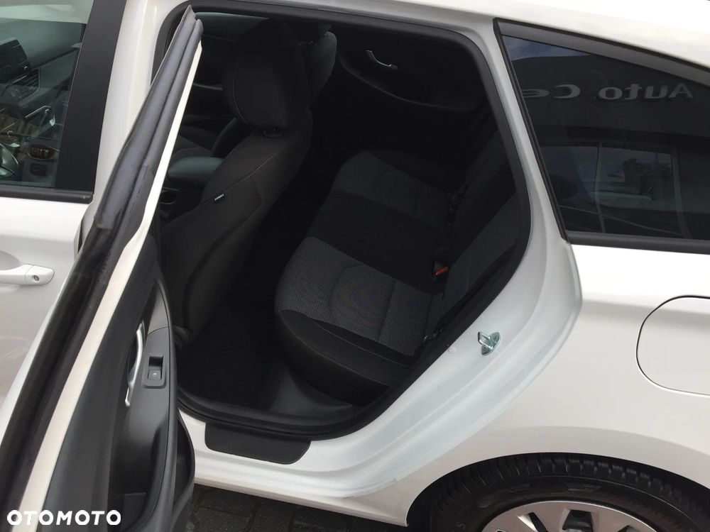 Hyundai i30 1.5 T-GDI 48V Modern - 8