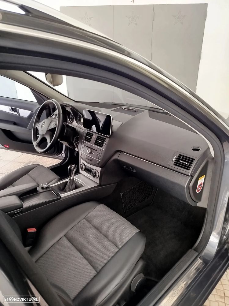 Mercedes-Benz C 220 Station CDI Avantgarde Edition - 20