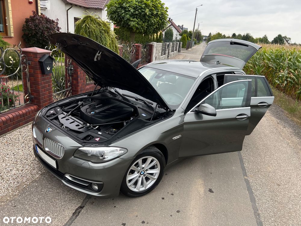 BMW Seria 5 525d Sport-Aut Modern Line - 36