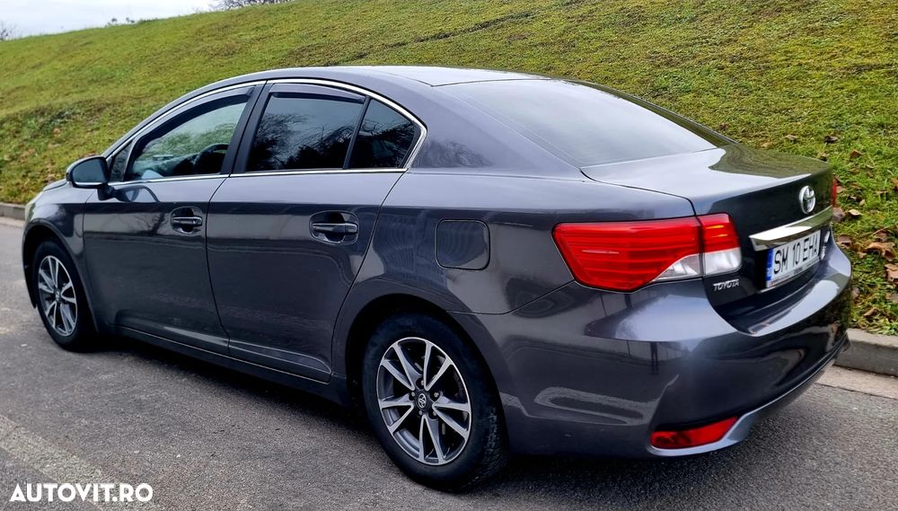 Toyota Avensis 1.8 Navi Chrome - 7