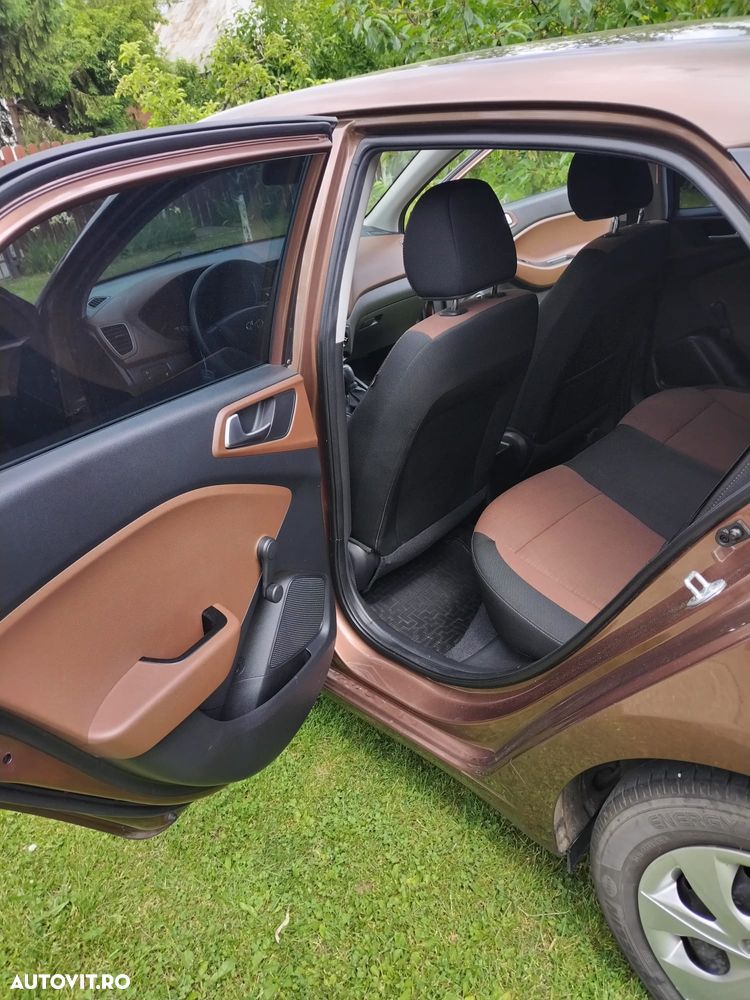 Hyundai i20 - 12