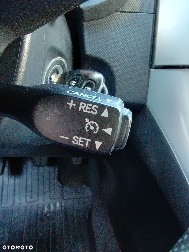 Toyota Auris 1.6 Sol - 10