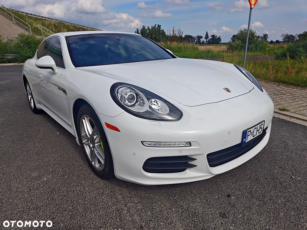 Porsche Panamera - 23
