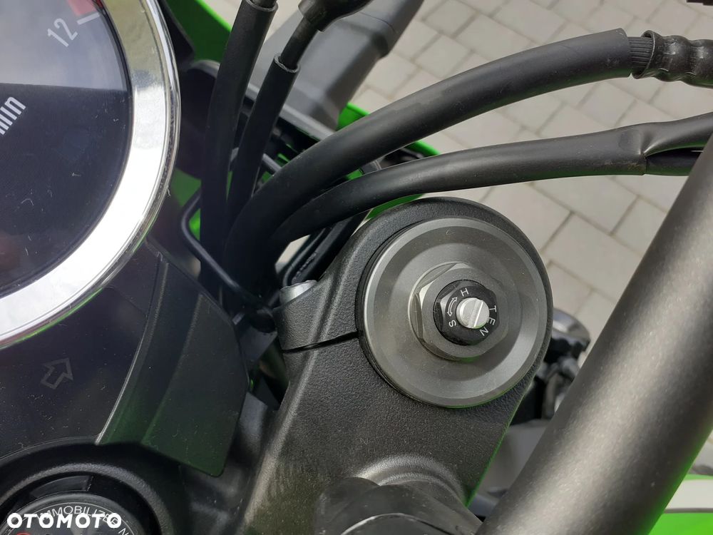 Kawasaki Z 900 RS - 5