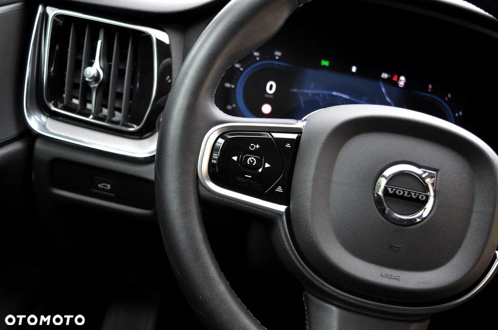 Volvo V60 Cross Country B4 D AWD Geartronic Pro - 25