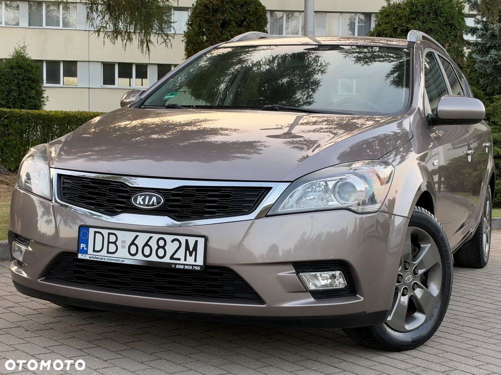 Kia Ceed 1.4 CVVT Dream-Team Edition - 23