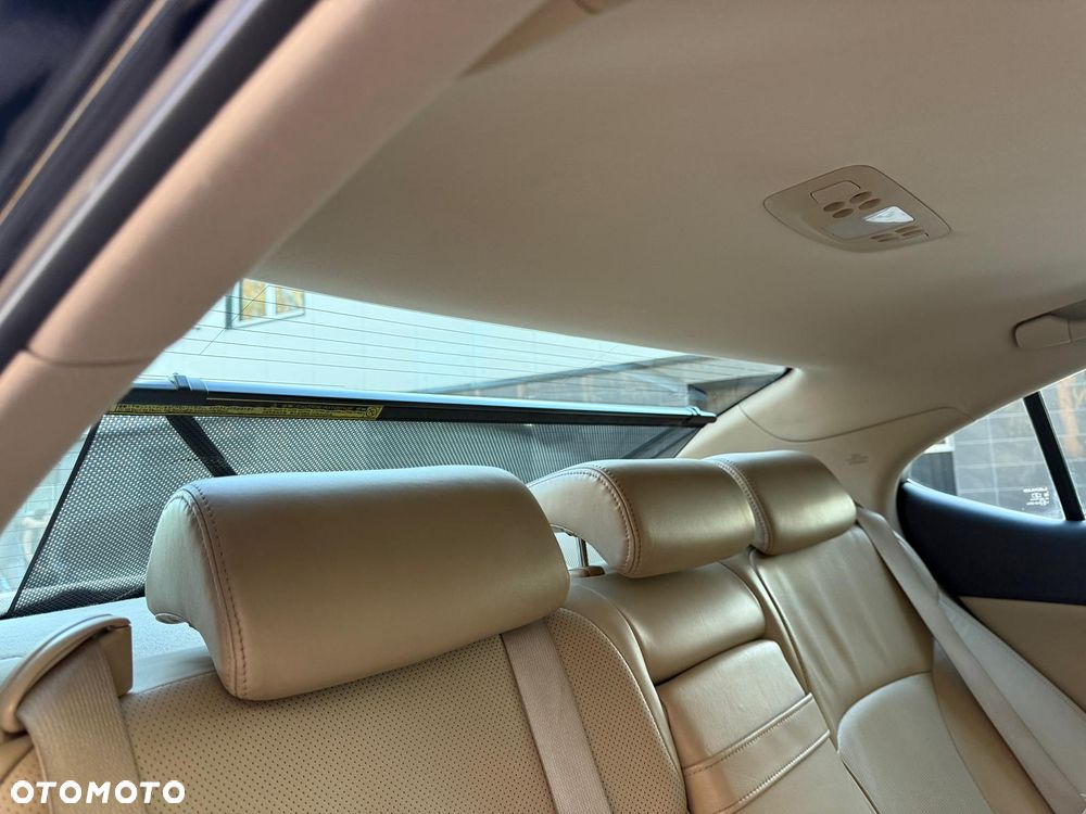 Lexus IS 220 D Prestige - 22
